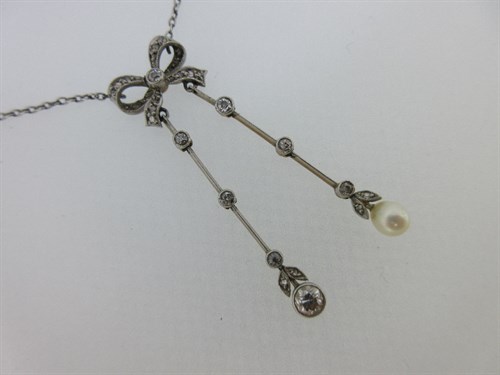 Lot 404 - A Belle Époque diamond and pearl negligée necklace