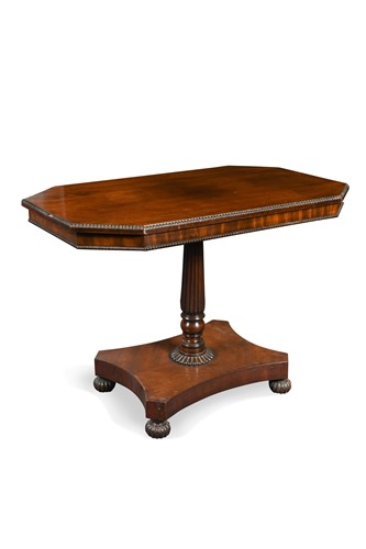 Lot 811 - A Regency mahogany centre table