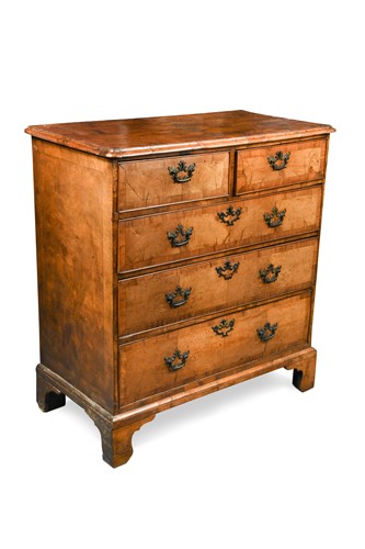 Lot 548 - A walnut chest of drawers, 18th century