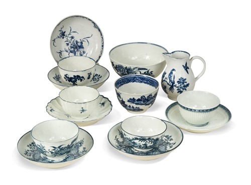 Lot 447 - A group of 18th century Worcester porcelain tea wares