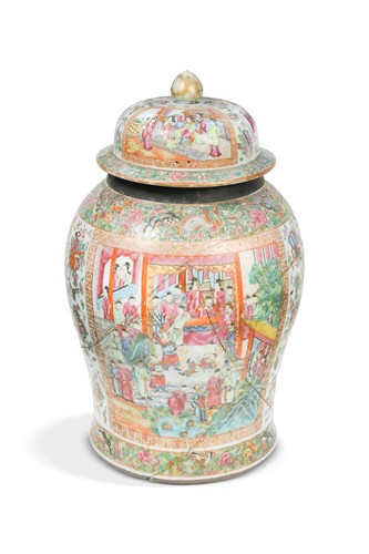 Lot 19 - A Chinese Canton porcelain large vase and cover, Qing Dynasty, 19th century