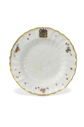 Lot 605 - A Meissen plate from the Swan Service, circa 1738-39