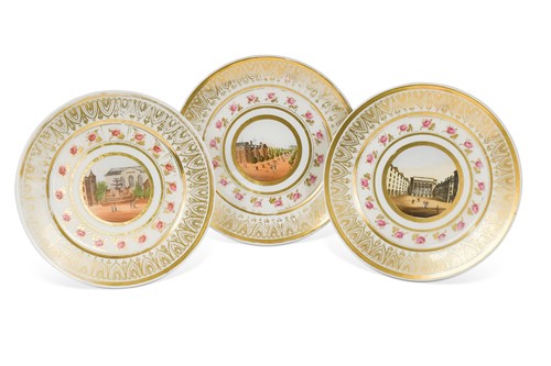Lot 606 - A set of fifteen Paris porcelain plates, 19th century