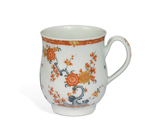 Lot 407 - A Worcester porcelain bell shaped mug, circa 1768