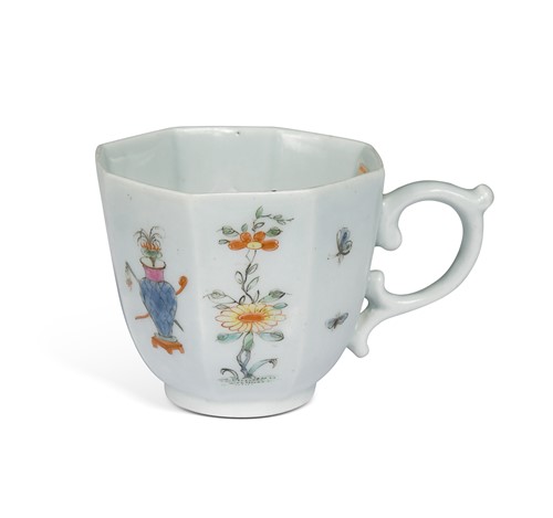 Lot 414 - A Worcester porcelain coffee cup, circa 1753