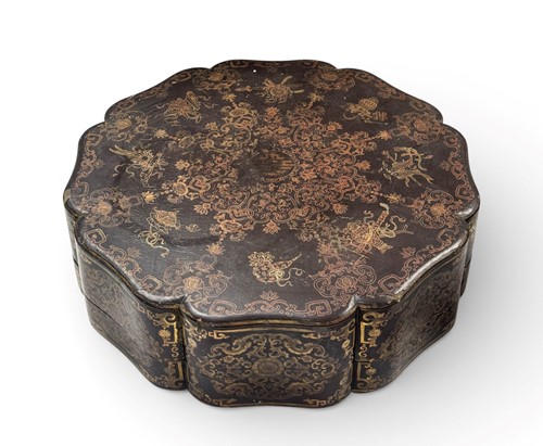 Lot 50 - A Chinese gilt and black lacquered box, Qing Dynasty, late 18th century