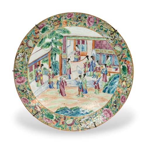 Lot 24 - A Cantonese porcelain charger, late Qing Dynasty, circa 1890