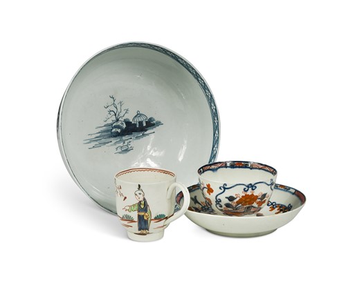 Lot 368 - A Chaffer's Liverpool blue and white slop bowl, circa 1760