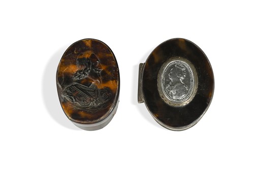 Lot 395 - In the manner of John Obrisset, a tortoiseshell box, 18th century